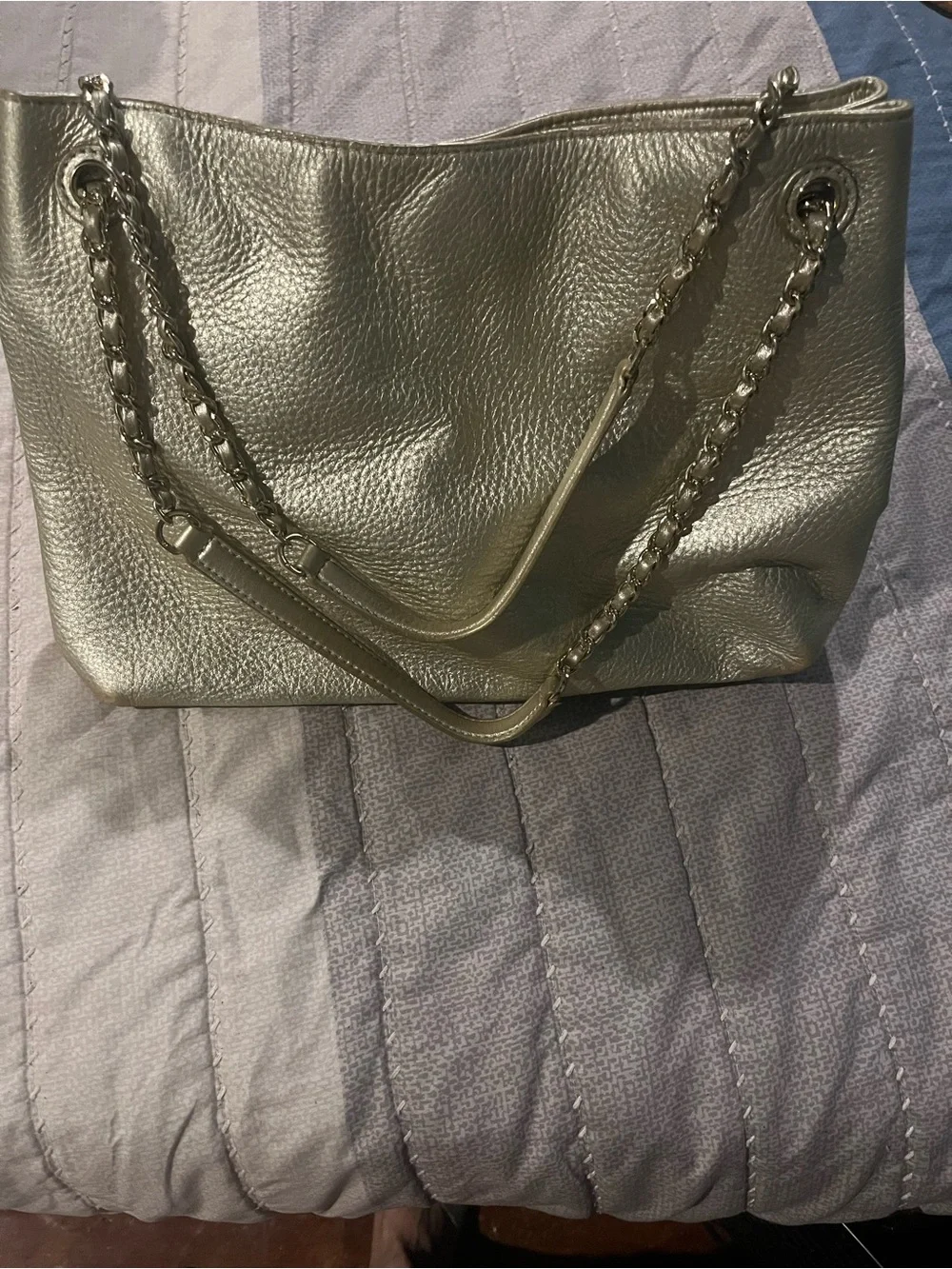Tory Burch Metallic gold Leather Shoulder Bag with Tassel
